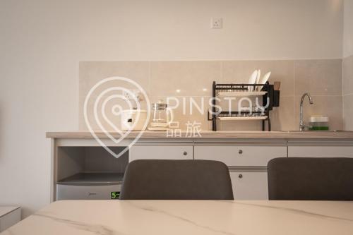 the shore by pinstay