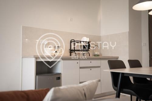 the shore by pinstay