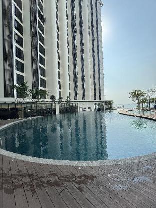 the shore by pinstay