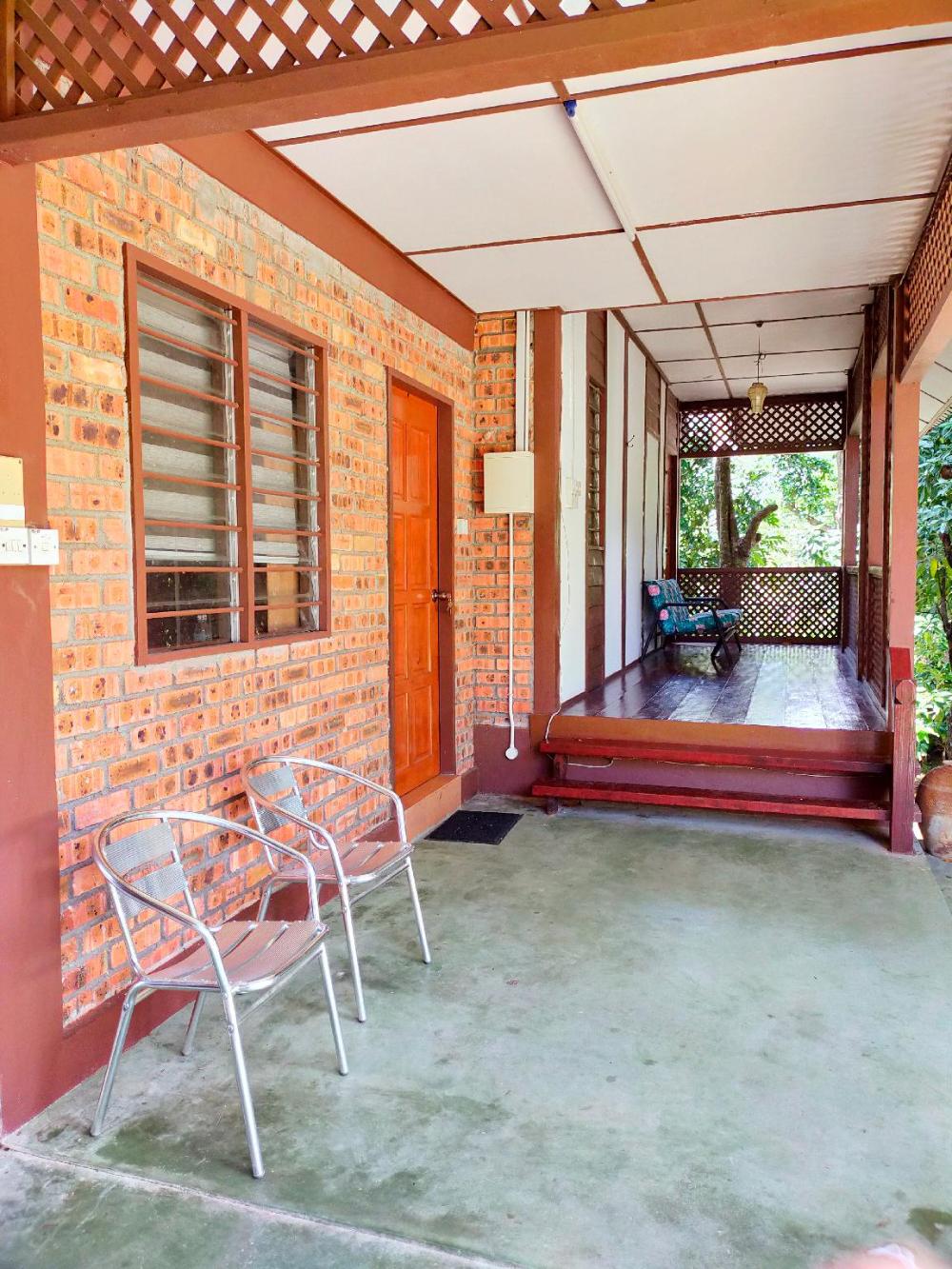 dimpiana riverview chalet lenggong