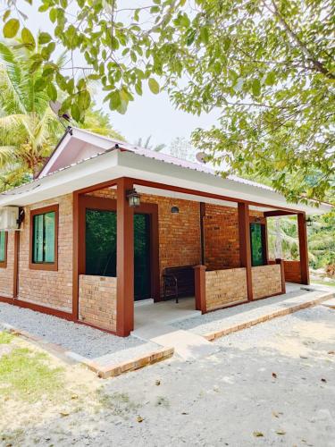 dimpiana riverview chalet lenggong