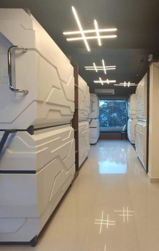 trivpods capsule hotel