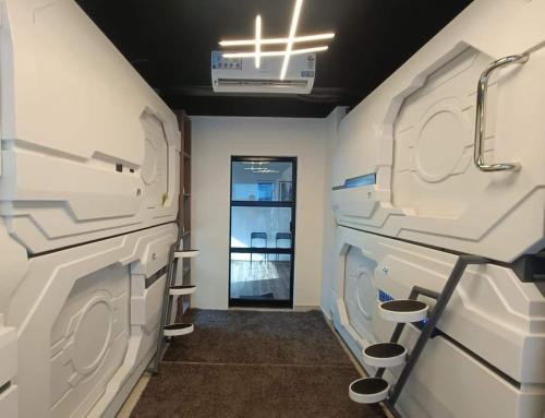 trivpods capsule hotel
