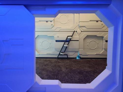trivpods capsule hotel