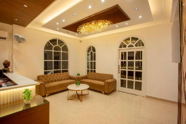 regalia grand by delight stay walkable from golden temple