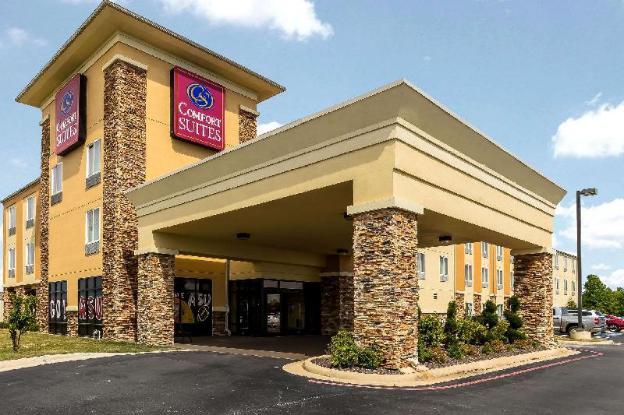 comfort suites jonesboro university area