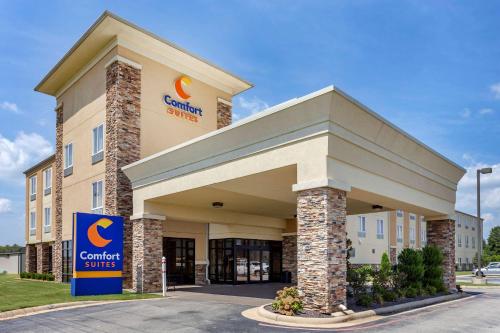 comfort suites jonesboro university area