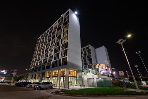 emirates sports hotel apartments