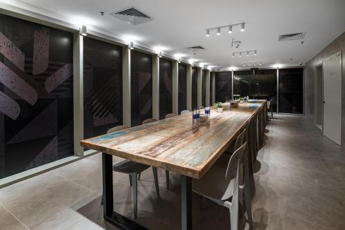 emirates sports hotel apartments