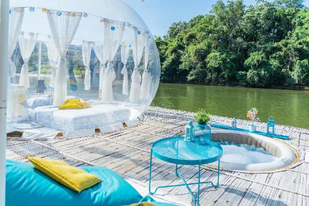 the three bubble houses