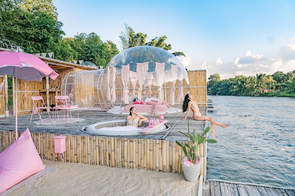 the three bubble houses
