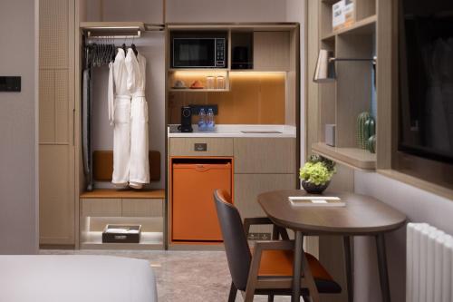 home2 suites by hilton wuhan hankou railway station