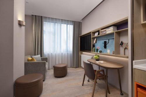 home2 suites by hilton wuhan hankou railway station