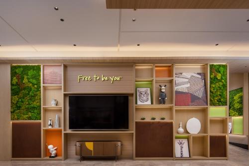 home2 suites by hilton wuhan hankou railway station