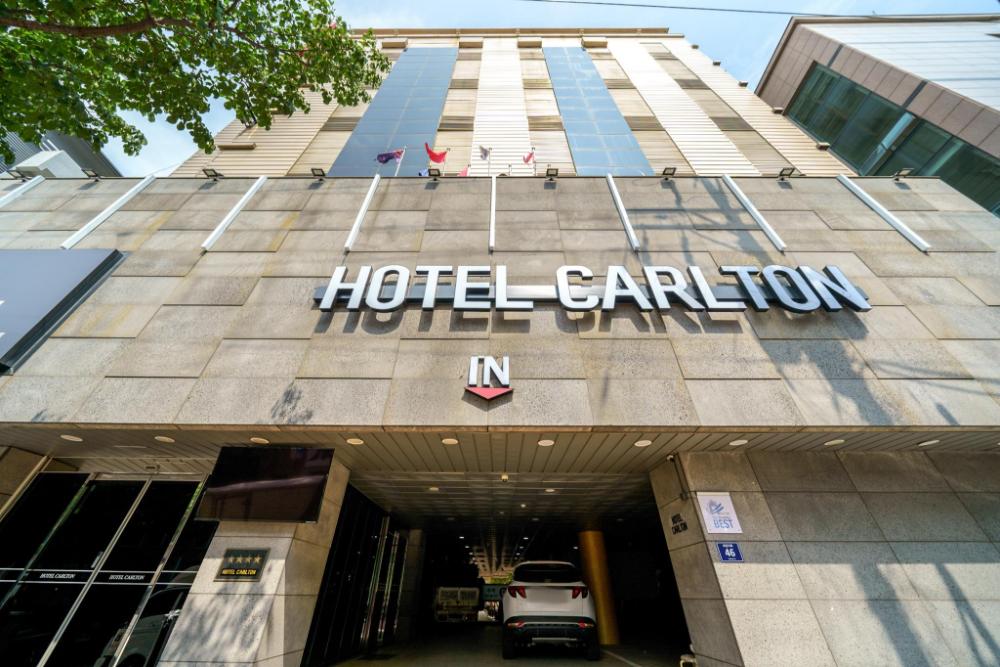 hotel carlton