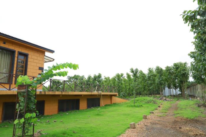 whispering woods chalet