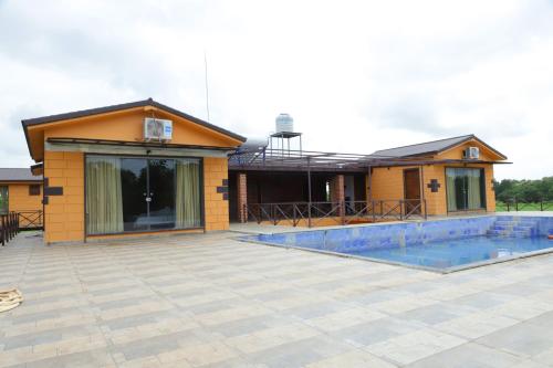 whispering woods chalet