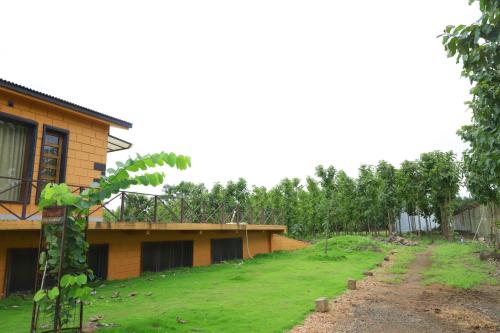 whispering woods chalet