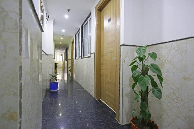 hotel decent suites delhi airport
