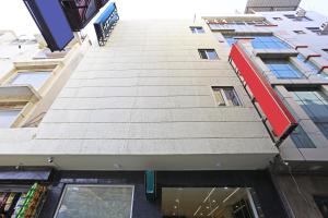 hotel decent suites delhi airport