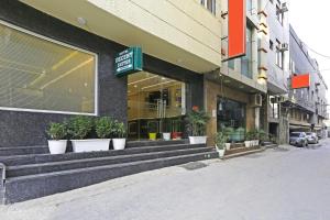 hotel decent suites delhi airport