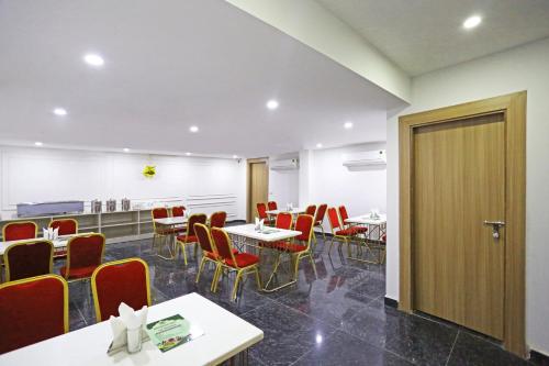 hotel decent suites delhi airport