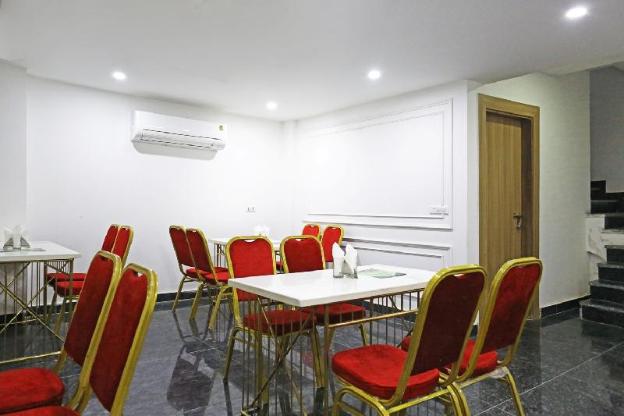 hotel decent suites delhi airport