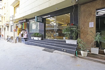 Hotel Decent Suites - Delhi Airport,New Delhi>>Delhi,0 star