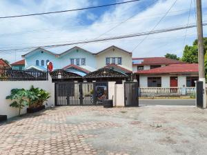 new era family homestay binjai redpartner