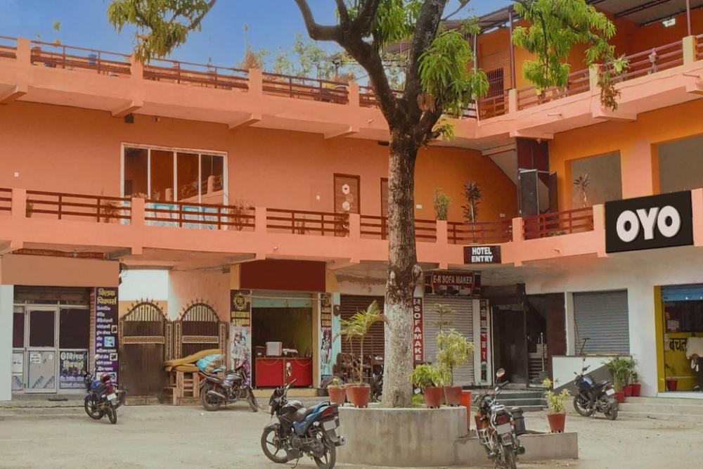 super oyo flagship 813893 hotel siddhi vinayak