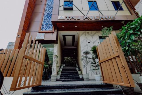 taj avenue