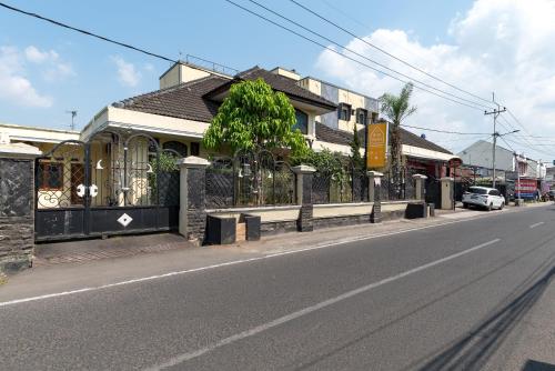 the arsy hotel tasikmalaya managed by pradiza