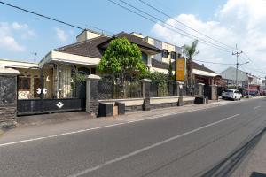 the arsy hotel tasikmalaya managed by pradiza