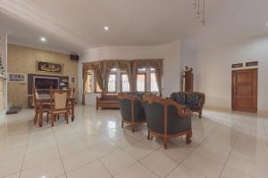 the arsy hotel tasikmalaya managed by pradiza