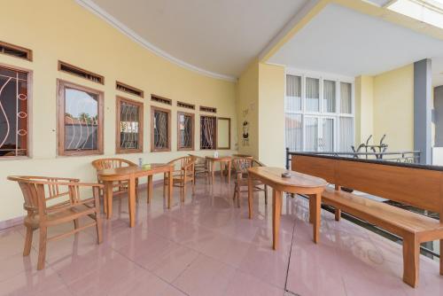 the arsy hotel tasikmalaya managed by pradiza