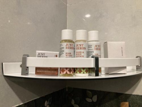 murali krishna apart hotel