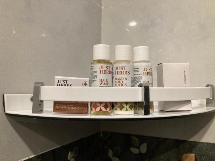 murali krishna apart hotel