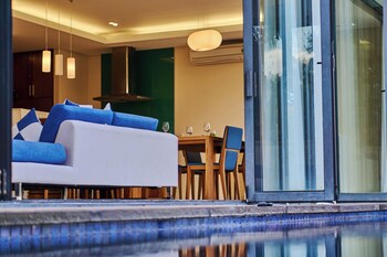 ocean villa swimming pool danang