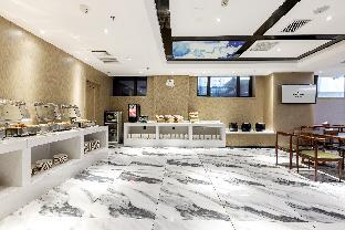 rezen hotel urumqi high speed railway station