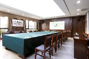 rezen hotel urumqi high speed railway station