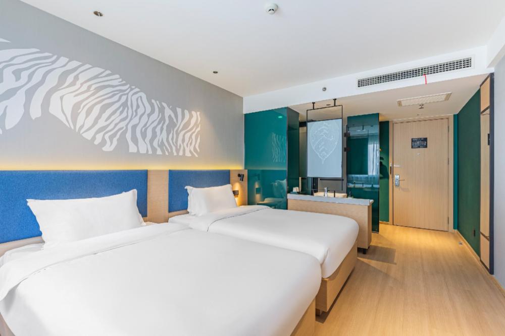 funlist hotel baoding high tech zone baobai shopping market