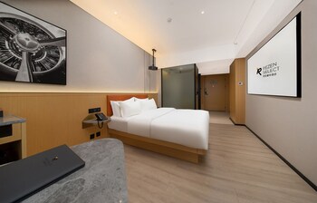 rezen select hotel guangzhou baiyun airport
