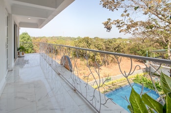 the mayfield resort vagator