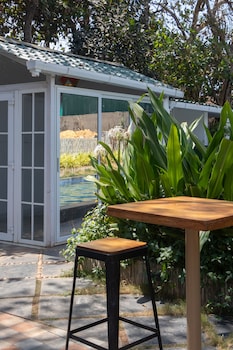 the mayfield resort vagator