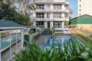 the mayfield resort vagator