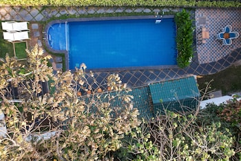 the mayfield resort vagator