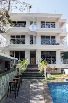 the mayfield resort vagator