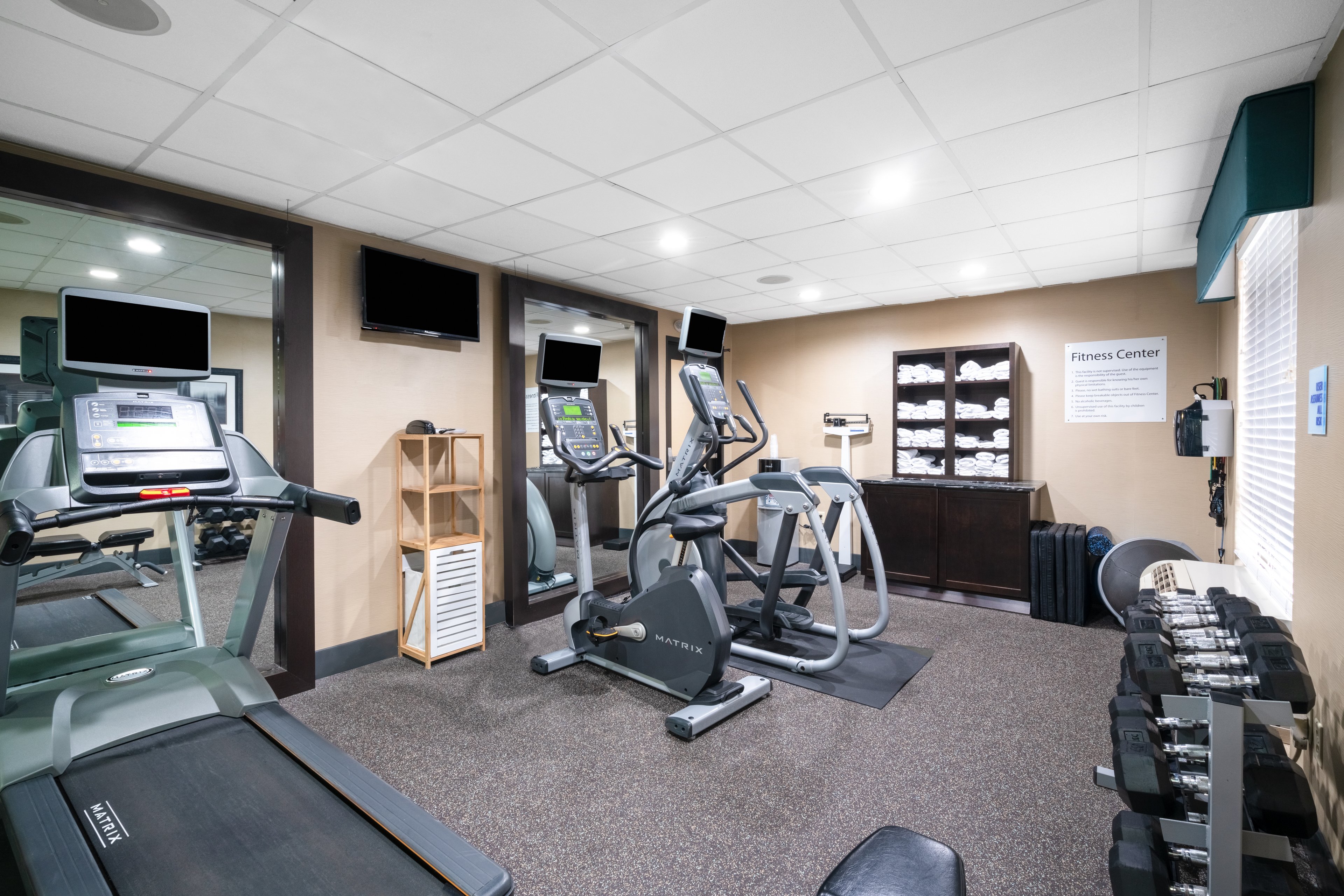 holiday inn express and suites ashland by ihg