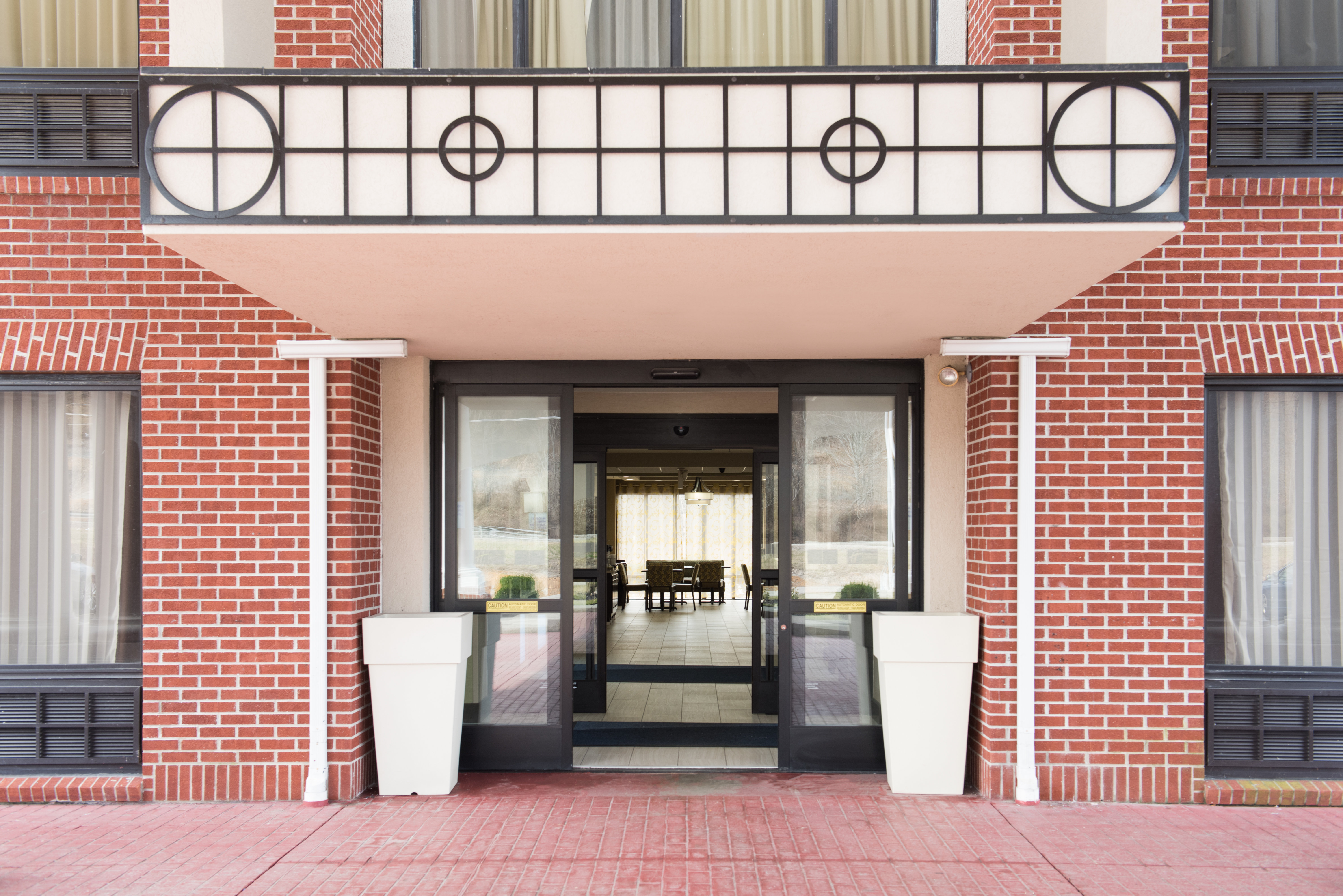holiday inn express and suites ashland by ihg