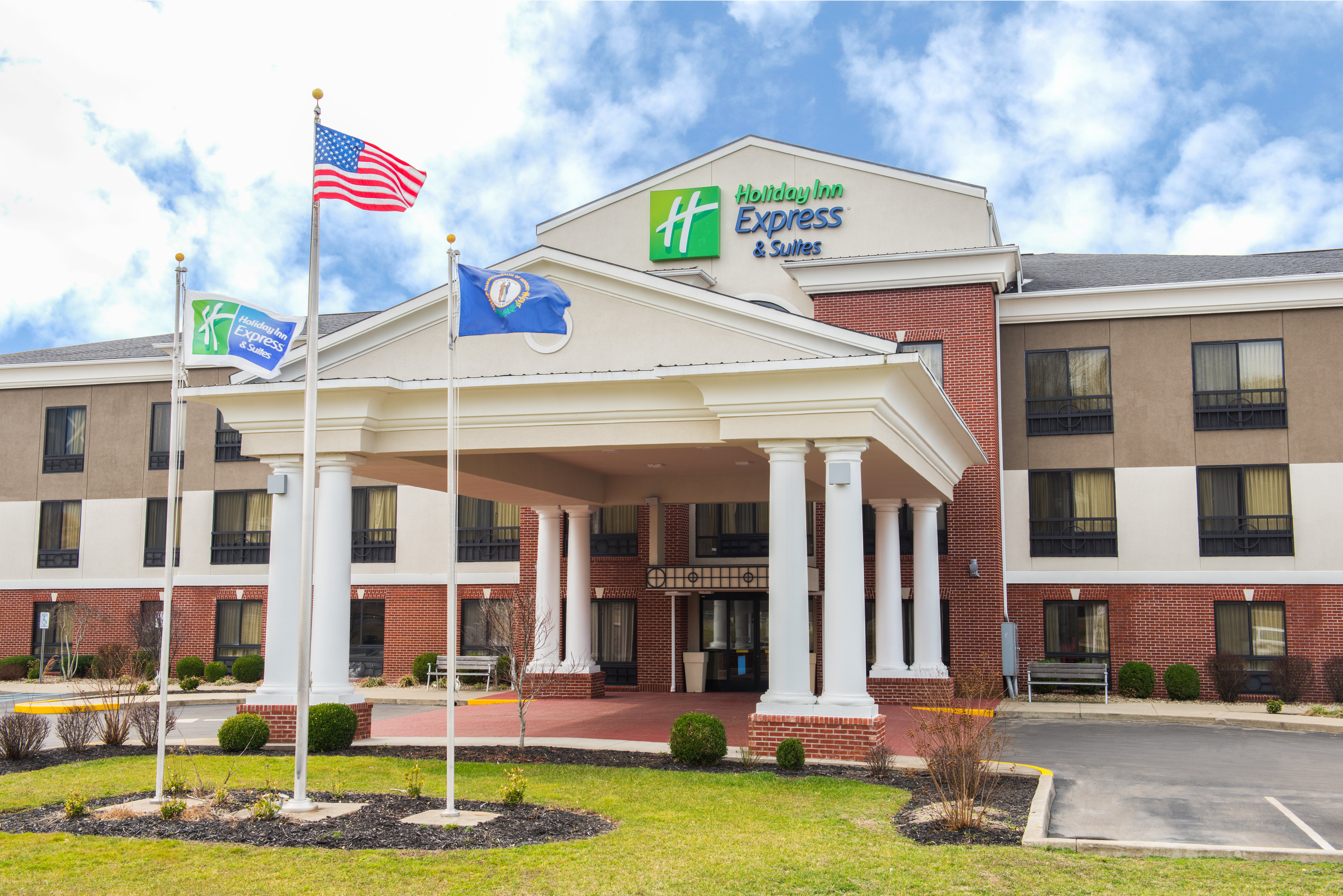 holiday inn express and suites ashland by ihg